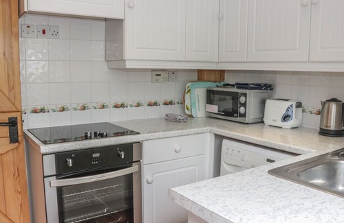 Clun Cottage | Tuc - Tin, CLUN