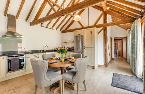 Bodham House | Tuck Barn