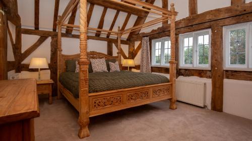 Dunhampton House | Tudor Manor
