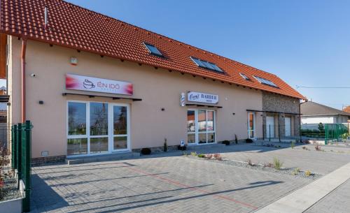 Gyal Apartment | Tulipán Ház Gyál