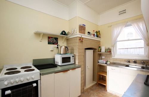 Wentworth Falls House | Tullys Hut - Walk to Hikes, Waterfalls, Views