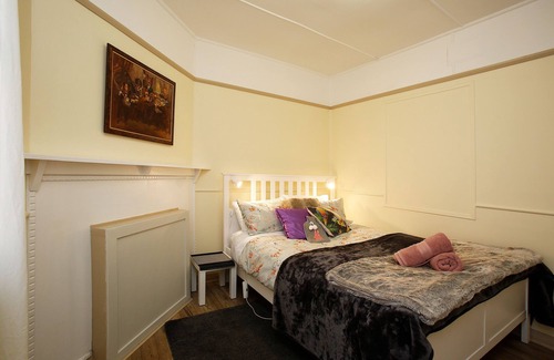 Wentworth Falls House | Tullys Hut - Walk to Hikes, Waterfalls, Views