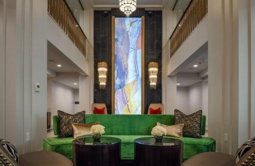 Downtown Tulsa Hotel | Tulsa Club Hotel Curio Collection By Hilton