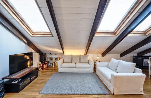 Barriera di Milano Apartment | Turin CityView Stylish Loft