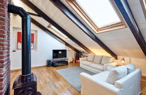 Barriera di Milano Apartment | Turin CityView Stylish Loft