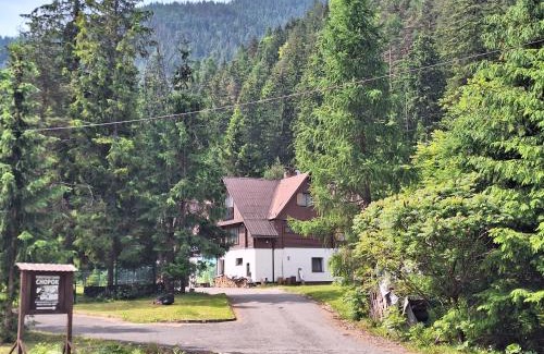 Demanovska Dolina Cabin | Turistická Chata Chopok