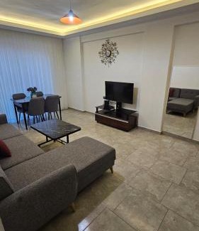 Kemer Mahallesi Apartment | Turkuaz sitesi 2 odalı eşyalı ve havuzlu manzaralı kişi fiyatı değil oda fiyatı