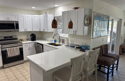 Saint James City House | Turn Key Island Getaway. Pine Island breeze. Dock/Lift. 3/2nBoat,Fish,Golf,Relax
