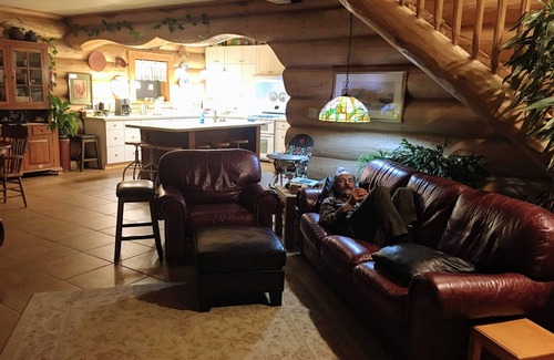 Indian Ski Chalet | Turnagain View Lodge & Wedding Venue