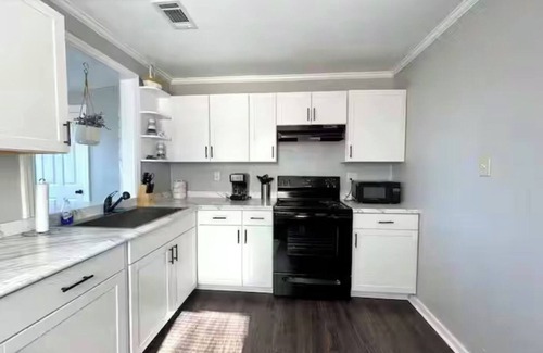 Beaufort Cottage | Turning Tide Cottage - Sleeps 4!
