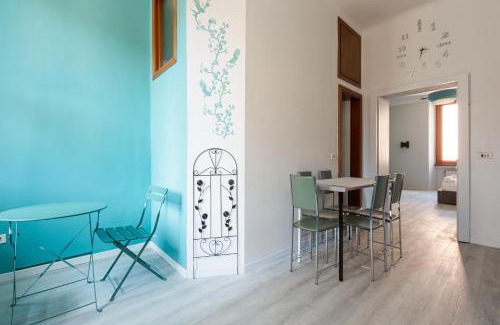 Central Station Apartment | Turquoise Mini Flat near Centrale FS
