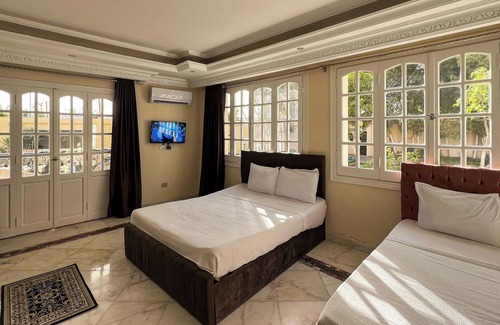 Pyramids Gardens Hotel | Turquoise Pyramids Palace
