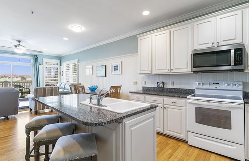 Folly Beach House | Turtle Bay 16 - Panoramic Riverview Townhouse - Next To Pool - Minutes to the Beach