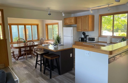 Turtle Lake House | Turtle Lake area, 3 Bed, 2 Bath, Shores of Horseshoe Lake