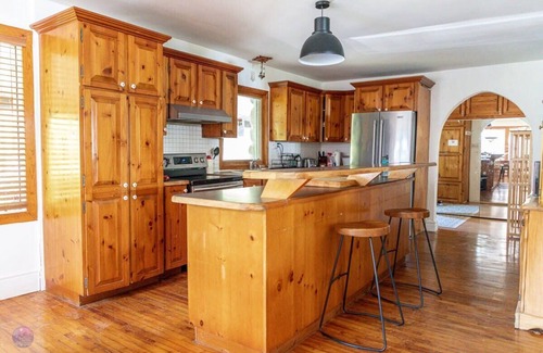Mauricie House | Turtle Lake Chalet | Spa | Waterfront