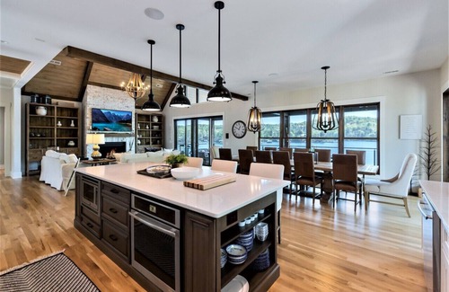 Turtlehead House | Turtlehead - Absolutely Stunning Lake Keowee Waterfront Home