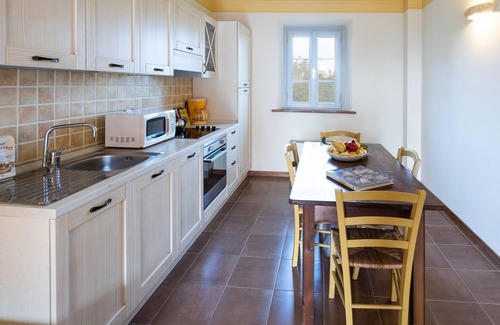 Larciano Apartment | Tuscan Enchantment - Apartment with Terrace - Wheat