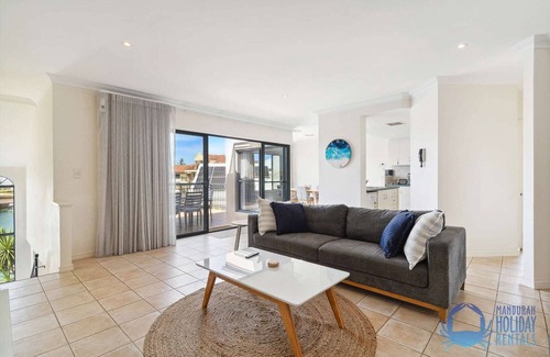 Wannanup House | Tuscan Escape in Wannanup