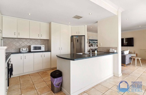 Wannanup House | Tuscan Escape in Wannanup
