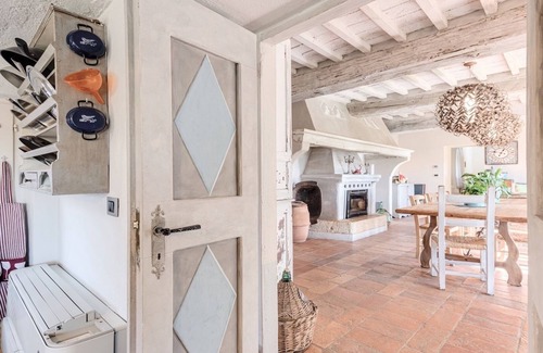 San Casciano dei Bagni Villa | TUSCAN FANTASY/POOL/GARDENS-ALL EXC YOURS-SLEEPS 14/HOT SPRINGS-WALK TO VILLAGE