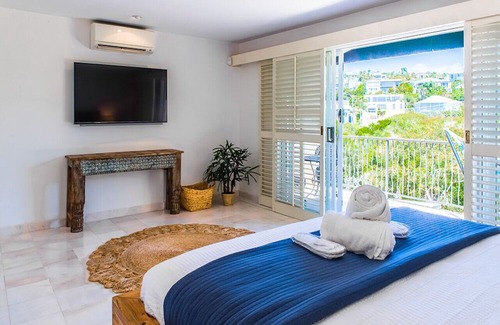 Sunrise Beach House | TUSCAN SUNRISE I Beach House Noosa Heads
