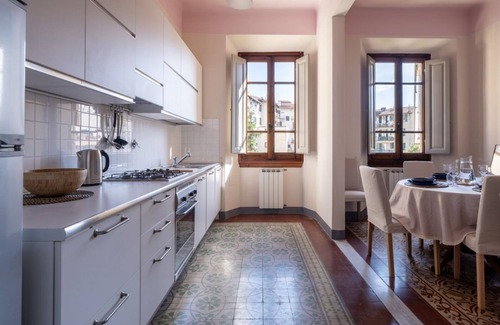 Careggi Rifredi Apartment | Tuscan Tempo Fabbroni Apartment