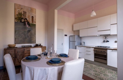Careggi Rifredi Apartment | Tuscan Tempo Fabbroni Apartment