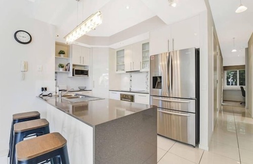 Maroochydore House | TWELVE @ 12 Private Central Maroochydore