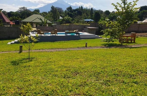 Arusha House | Twin Double Room 6 at Rafiki Retreat
