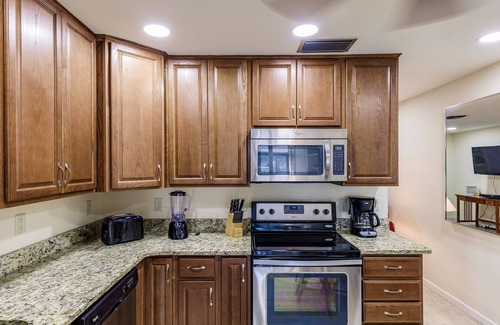 Yacht Club House | Twin house shared pool 2 King bedrooms, 1 sofa sleeps 8