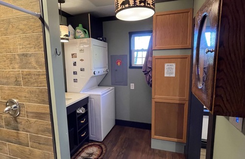 Altamont Cabin | Twin Oaks at Linville, Private, Newly remodeled!