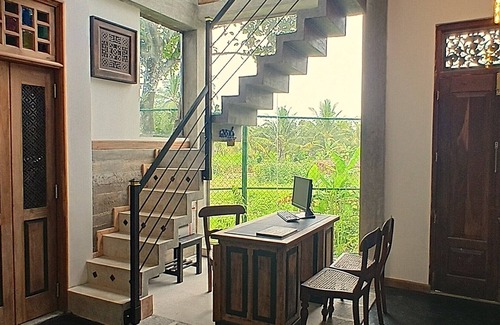 Polgasowita Villa | Twin or Double Room at Charming Villa -Wi-Fi & AC near Colombo