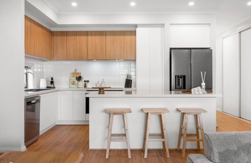 Aldinga Beach House | Twin Paradise - 8BR Paradise Point & Palms