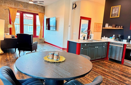 Enterprise Condo | Twin Peaks is part of the Litch Hotel: fully equipped,Luxury vacation rental condos