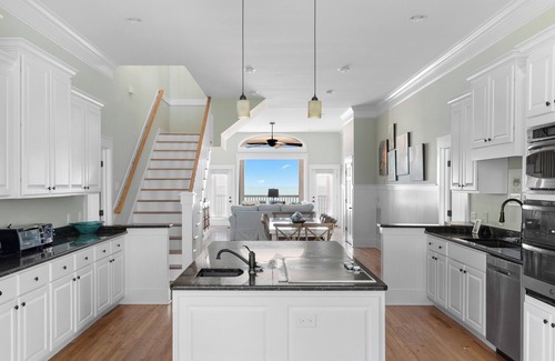 Pawleys Island House | Twin Views - Oceanfront w/Creek Dock, 7-Bedrooms