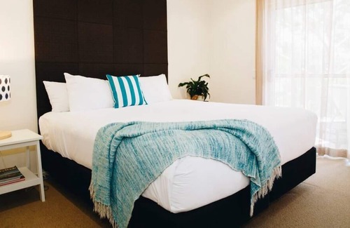 Twin Waters Apartment | Twin Waters Resort Apartment 3 Brm by the beach