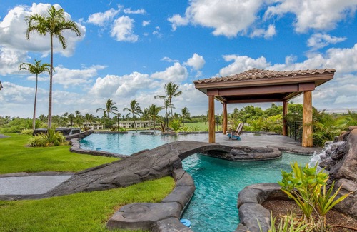 Kamuela House | Two Adjoining Luxury Homes in Mauna Lani - 12 bdr, 2 heated pools, 16,000 sqft