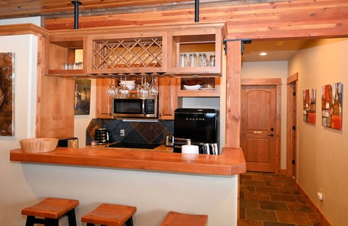 Big Sky Ski Chalet | Two Bed Apt in Large Private Home - great base to explore Yellowstone area