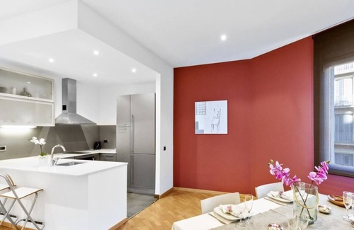El Raval Apartment | Two bedroom and two bathroom apartment. Best option to stay in Barcelona!
