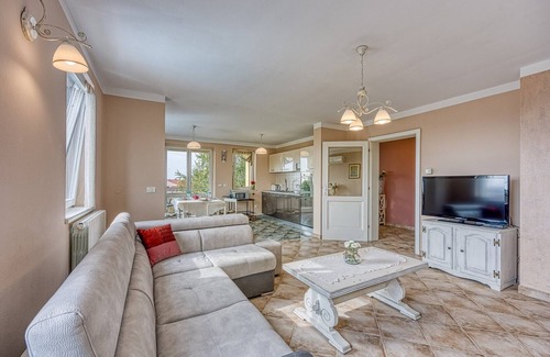 Rovinjsko Selo Apartment | Two-bedroom Apartment Mare A1 with shared Pool