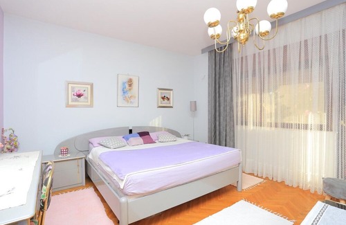 Kastela Apartment | Two bedroom apartment with terrace and sea view Kaštel Lukšić, Kaštela (A-13734-a)