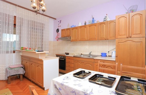 Kastela Apartment | Two bedroom apartment with terrace and sea view Kaštel Lukšić, Kaštela (A-13734-a)