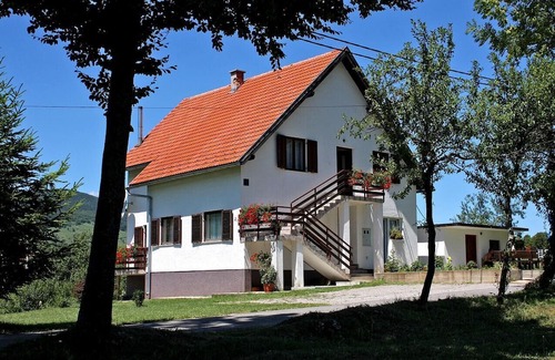 Smoljanac Apartment | Two bedroom apartment with balcony Smoljanac, Plitvice (A-5194-a)