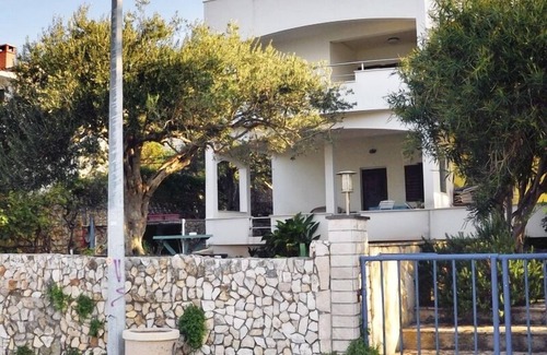 Okrug Gornji Apartment | Two bedroom apartment near beach Okrug Gornji, Čiovo (A-459-a)