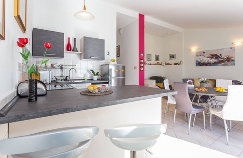 Businci Apartment | Two bedroom apartment with terrace and sea view Rastići, Čiovo (A-1084-b)