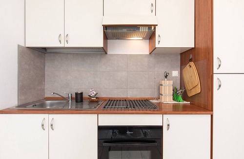 Vantacici Apartment | Two bedroom apartment with balcony Vantačići, Krk (A-22447-a)