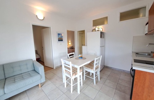 Rogac Apartment | Two bedroom apartment with terrace and sea view Rogač, Šolta (A-21346-a)