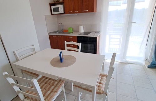 Rogac Apartment | Two bedroom apartment with terrace and sea view Rogač, Šolta (A-21346-a)