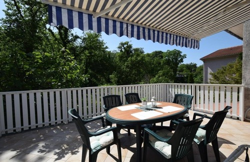 Porat Apartment | Two bedroom apartment with terrace Porat, Krk (A-21904-a)