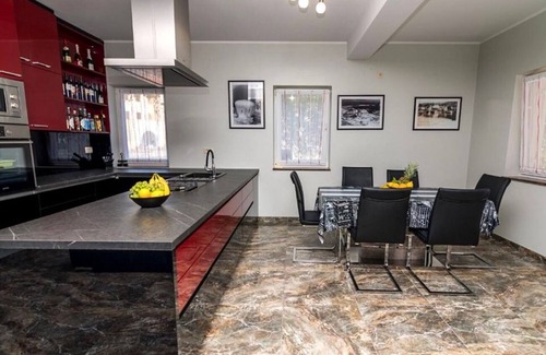 Nerezine Apartment | Two bedroom apartment with terrace and sea view Nerezine, Lošinj (A-11815-c)